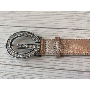 Guess small genuine leather belt w/ bling G buckle. Size S.‎ Measures approx 38"
